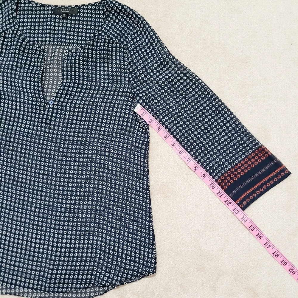 Sanctuary Clothing Woman's Sheer Blouse Top Size M Blue Print Long Sleeves - Picture 8 of 12